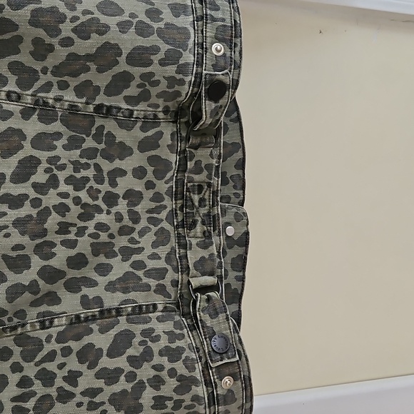 Level 99 sz L khaki green leopard print denim jacket - Picture 5 of 7